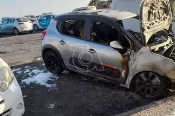 Arde un vehículo de madrugada en el Valle de Jinámar (Telde)/TA.